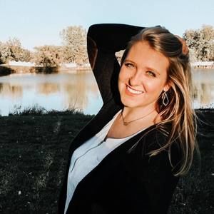 Meet your Posher, Erin